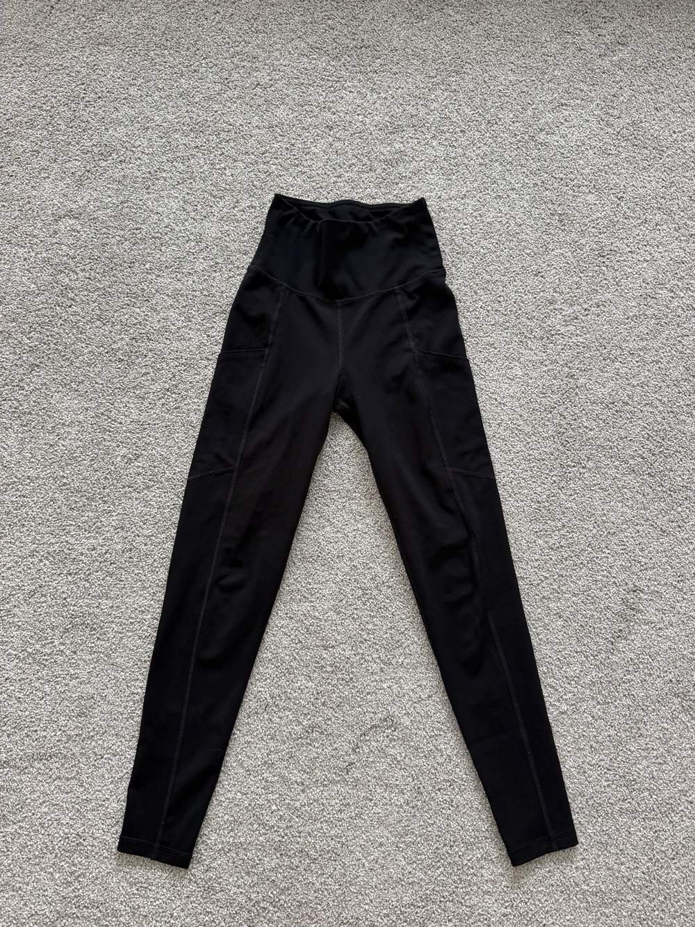 American Eagle Outfitters Black High-Waist Leggings with Side Pockets